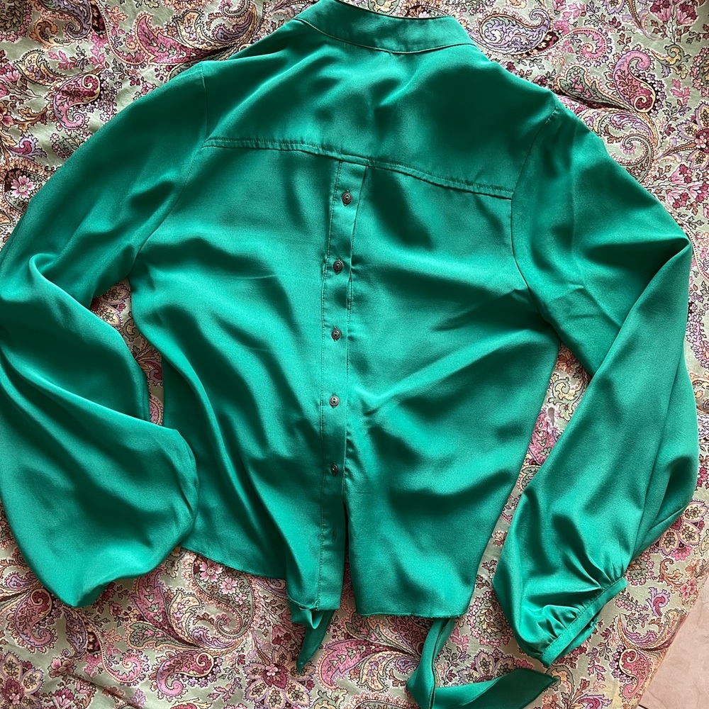 Flowy Button Down Blouse With Bottom Tie! - image 2